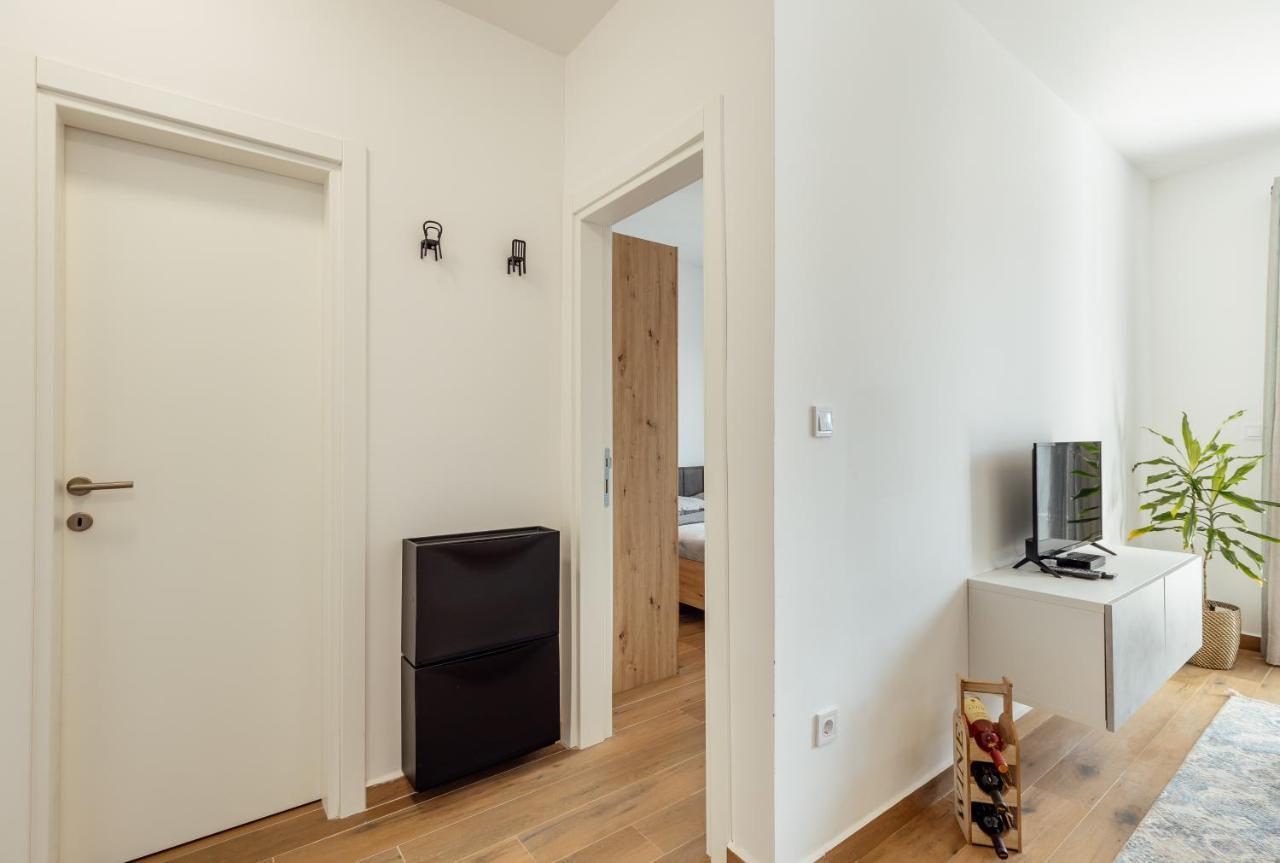 Lana Sea View Apartment โกตอร์ ภายนอก รูปภาพ
